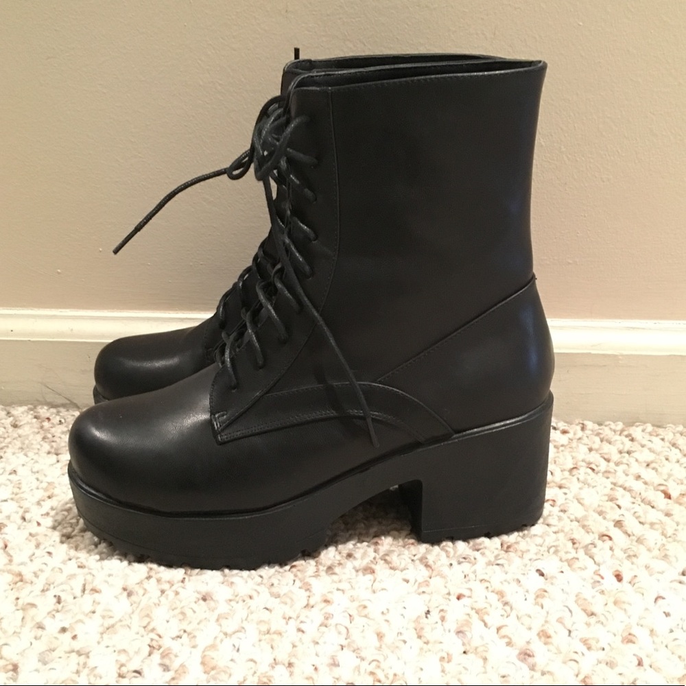 Black Wide Heel Lace-Up Boots